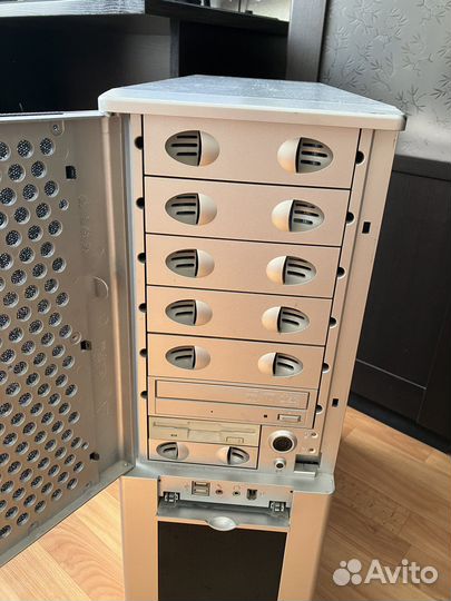 Корпус Bigtower Chieftec CA-01SL-SL-B