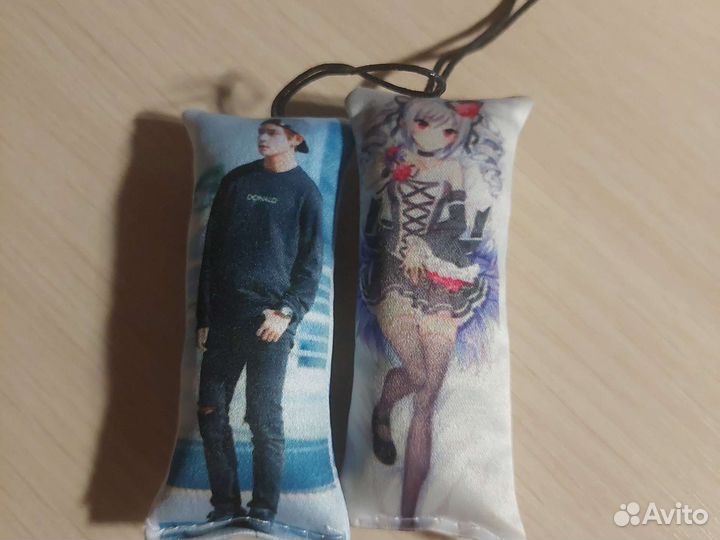 Аниме и kpop дакимакура