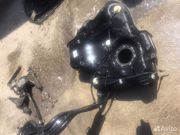 Volkswagen jetta 6 бак топливный