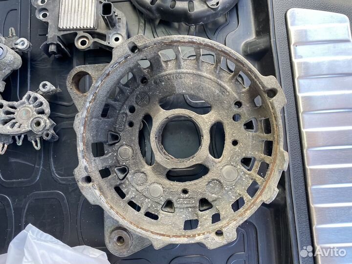 Генератор Bosch 231004EA0A на запчасти