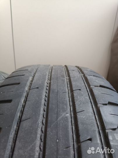 Nokian Tyres Hakka Blue 2 SUV 215/65 R17 103H