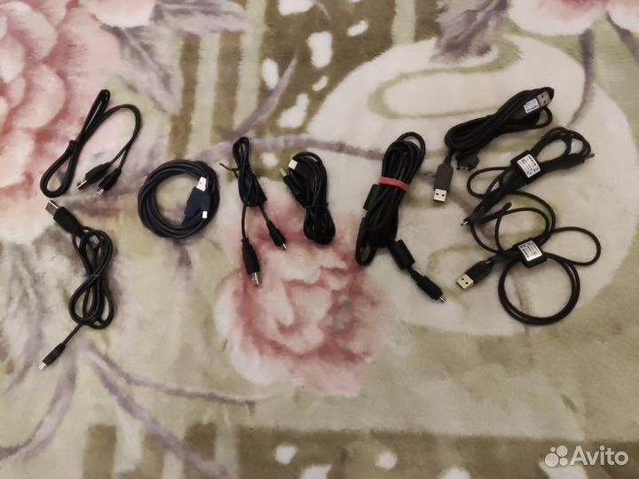 USB кабели очень разные телефон фото видеокамера