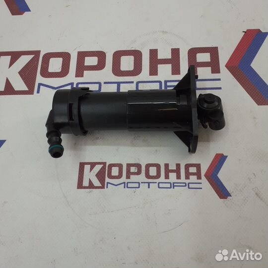 Форсунка омывателя фар правая audi Q7