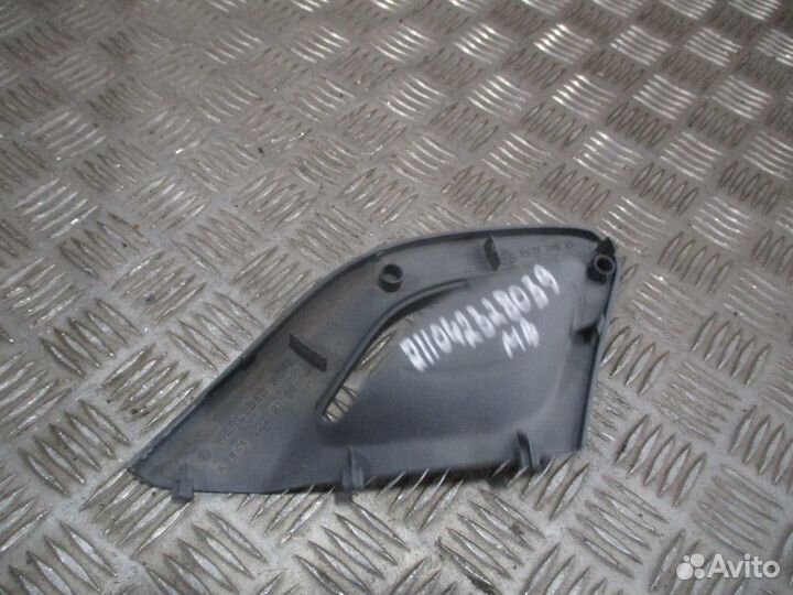 Накладка обшивки салона двери левая Mercedes-Benz