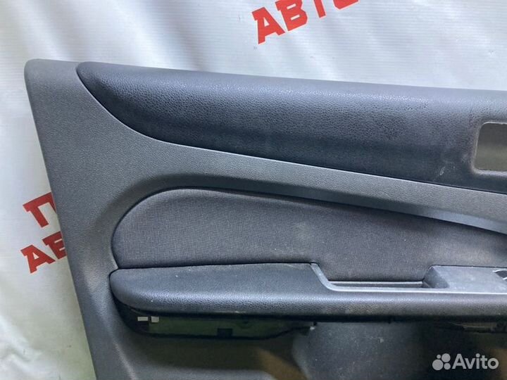 Обшивка двери передняя левая Ford Focus 2 хэтчбек