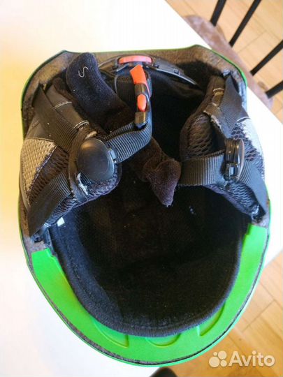 Горнолыжный шлем