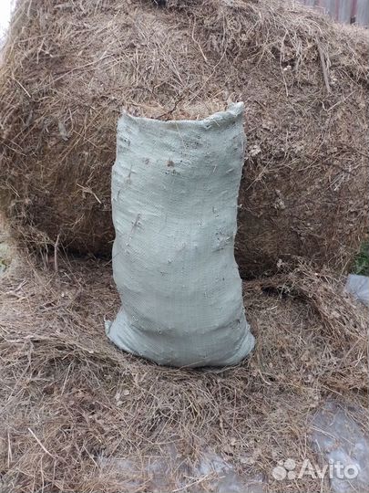 Сено в мешках