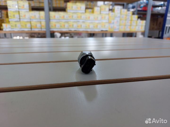 Датчик заднего хода Hyundai/KIA