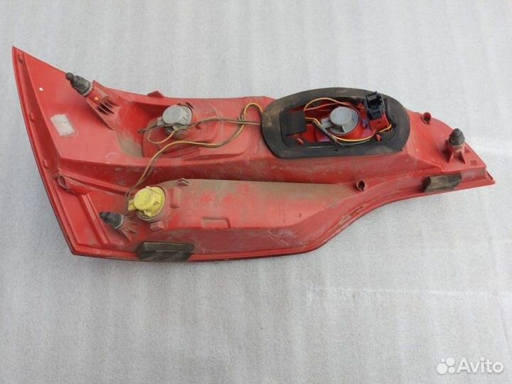Фонарь задний правый Audi Q7 внедорожник 3.6 2007