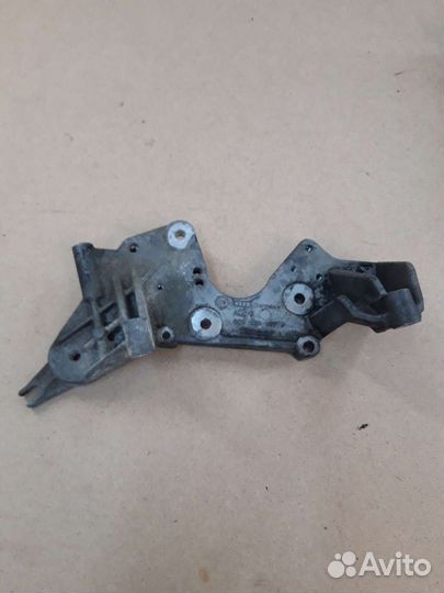 Кронштейн тнвд Volkswagen touareg 3.0 tdi CAS