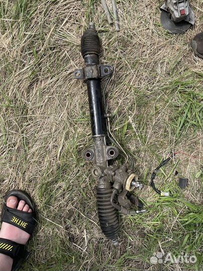 Рейка рулевая Mazda Familia