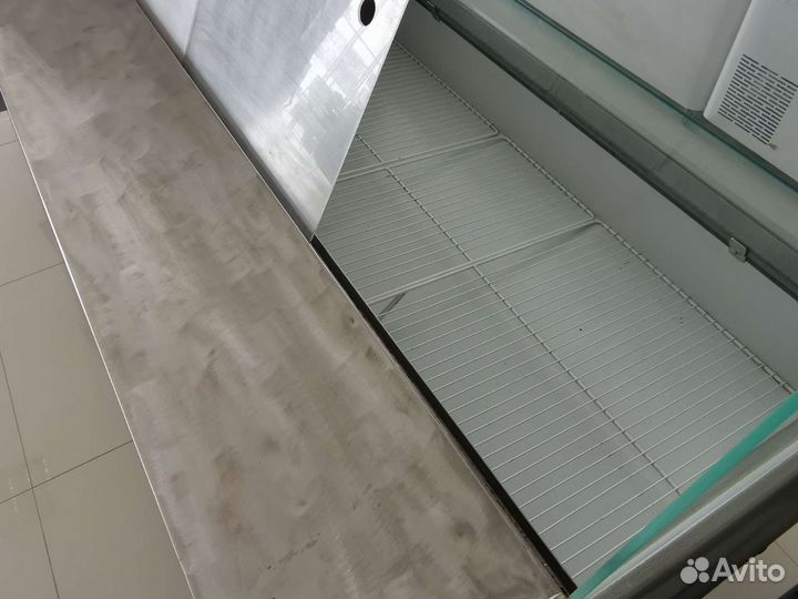 Холодильная витрина бу