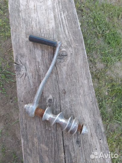 Вал, ручка,винты от ручной мясорубки СССР