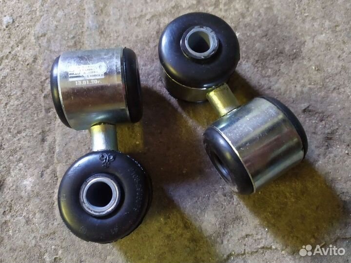 Стойка переднего стабилизатора (ваз)