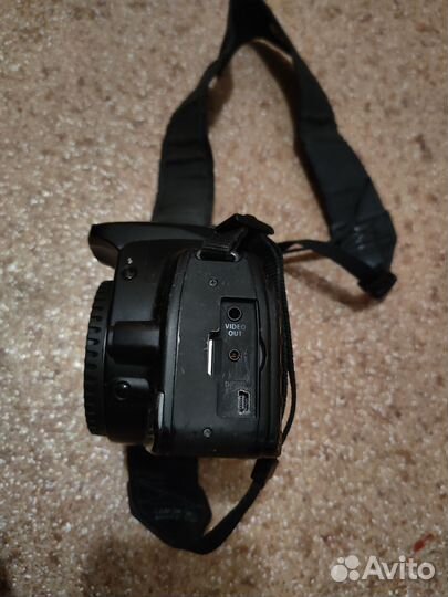 Зеркальный фотоаппарат на запчасти canon eos 400d