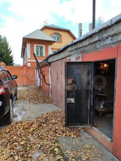 Гараж, > 30 м²