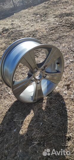 Литой диск r15 5х105