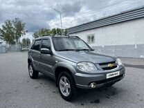 Chevrolet Niva 1.7 MT, 2015, 106 800 км, с пробегом, цена 800 000 руб.