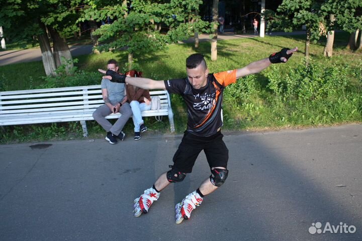 Инструктор (тренер) по роликовым конькам