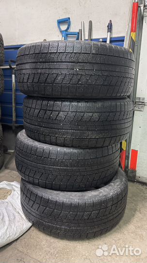 Bridgestone Blizzak VRX 235/50 R18 97S