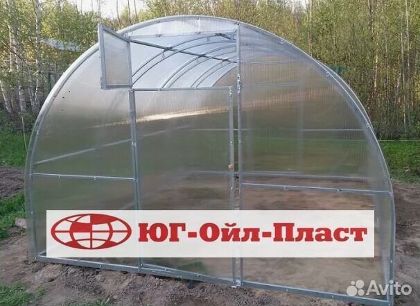Теплица с монтажем