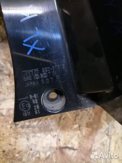 Фонарь правый Mitsubishi Outlander XL