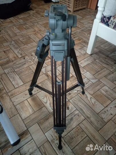 Штатив профессиональный