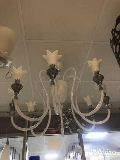 Люстра новая