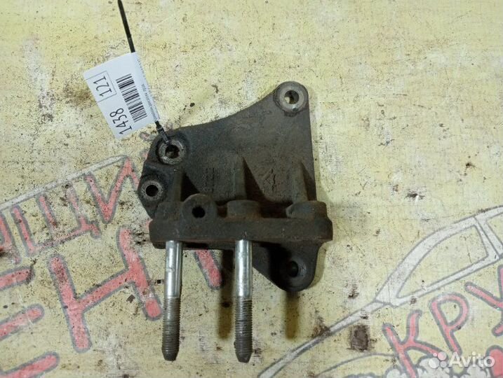 Кронштейн двигателя правый Mitsubishi Lancer X 10