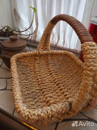Корзина плетеная большая