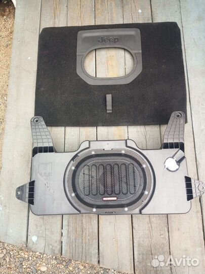 Сабвуфер оригинальный Jeep wrangler GL