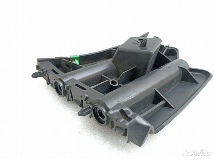 Кронштейн бампера передний правый Volvo S60 2 2011