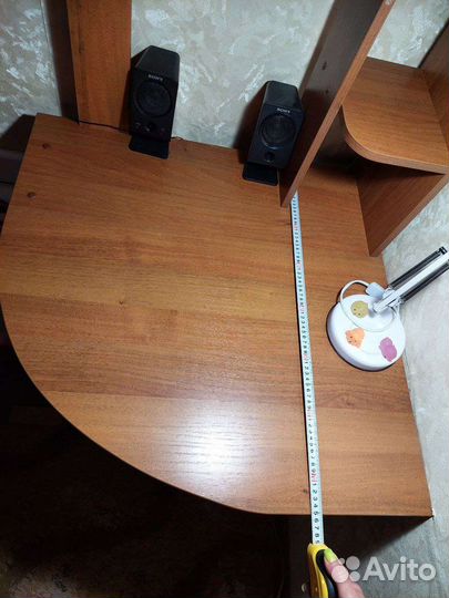 Угловой письменный стол