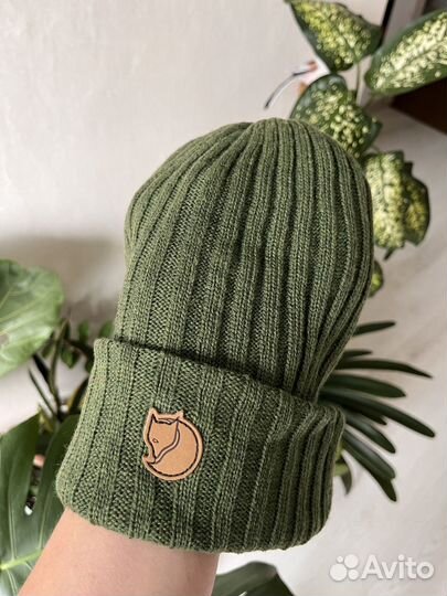 Шапка женская