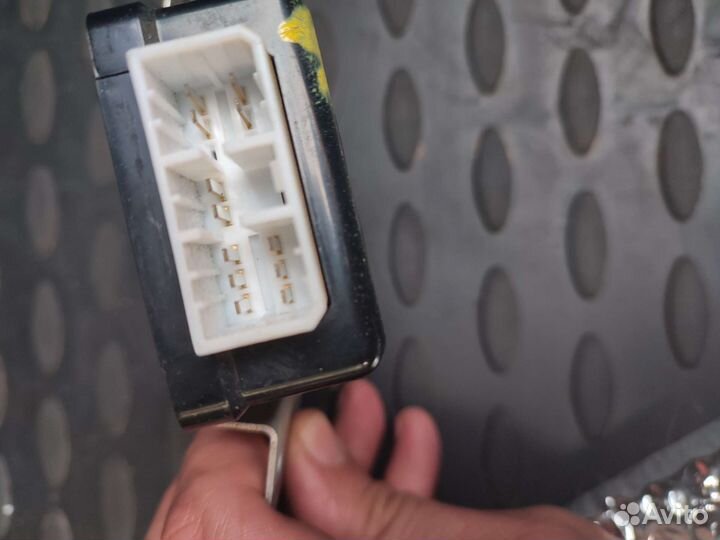 Датчик центрального замка на экус