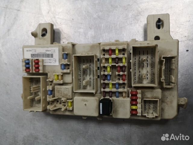 Салоный блок предохранителей Фокус 2+ Focus II+