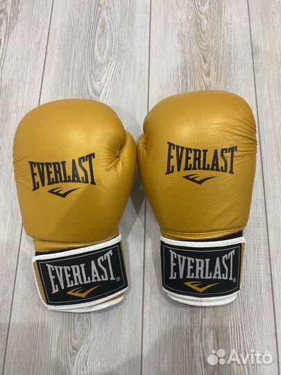 Боксерские перчатки 14 oz кожа