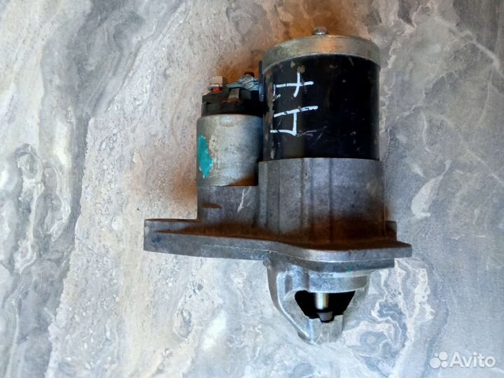 Стартер на автомобиль Nissan cube