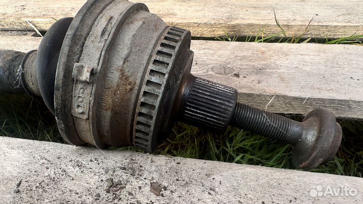 Полуось привод задний левый Audi A4 B6 2000-2004