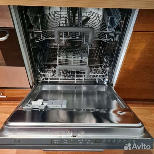 Skinande ikea2015г,рабочая.Дает сбой.Договоримся