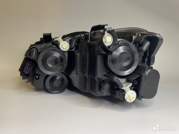 Фара левая Volkswagen Polo 15-20