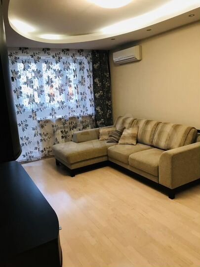 2-к. квартира, 57 м², 3/14 эт.
