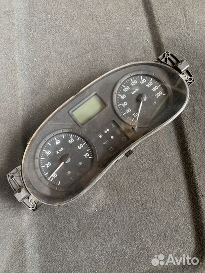 Щиток приборов renault logan