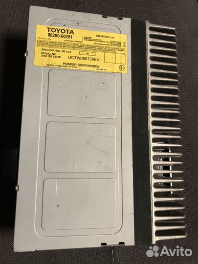 Усилитель акустической системы Toyota Land Cruiser