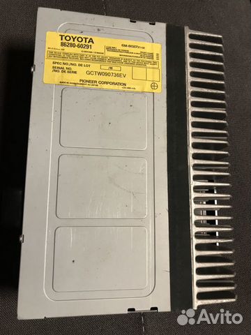 Усилитель акустической системы Toyota Land Cruiser