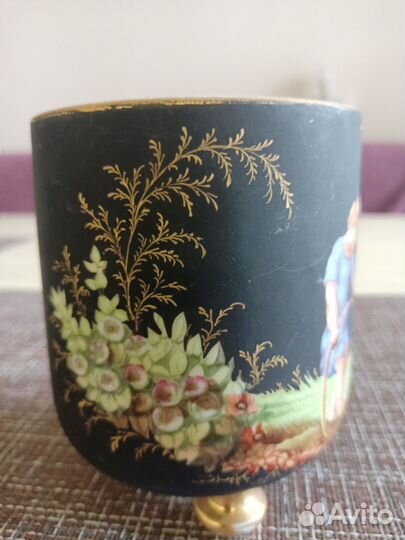 Фарфоровая чаша