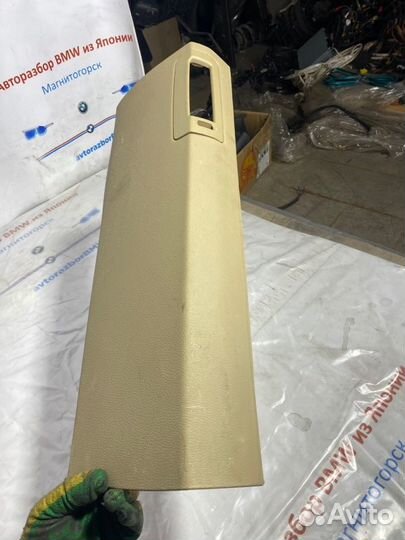 Обшивка центральной стойки передняя правая Bmw X5