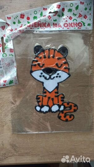 Многоразовые наклейки на окна