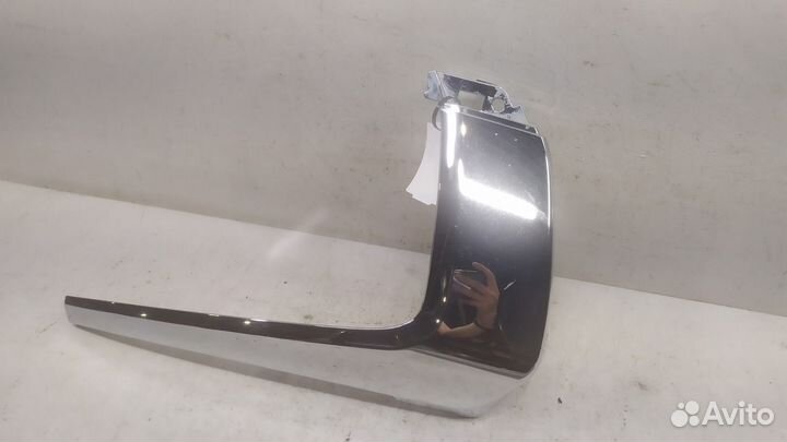 Накладка бампера передняя левая Mitsubishi Pajero