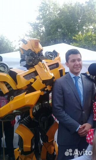 Аниматоры хагиваги Трансформеры, Бамбалби, Оптимус